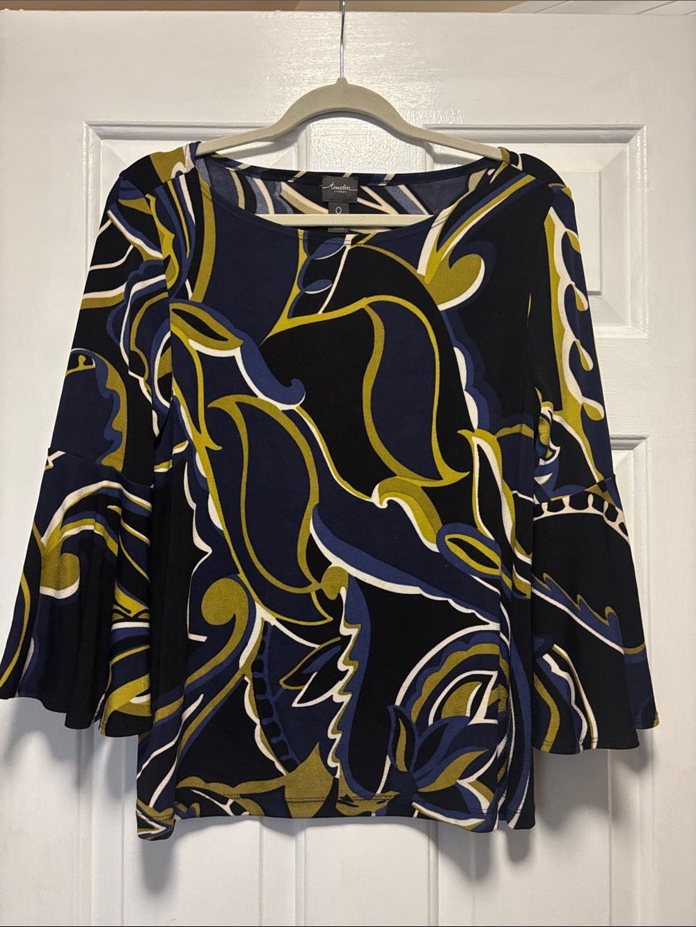 Ronni Nicole Navy & Olive Abstract Bell-Sleeve Blouse